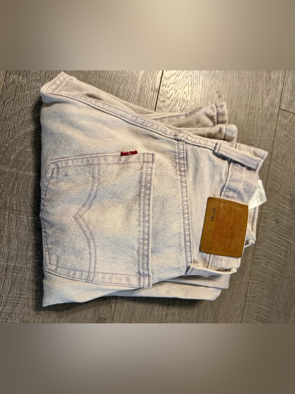Levi's Light Wash Straight Leg Women's Jeans